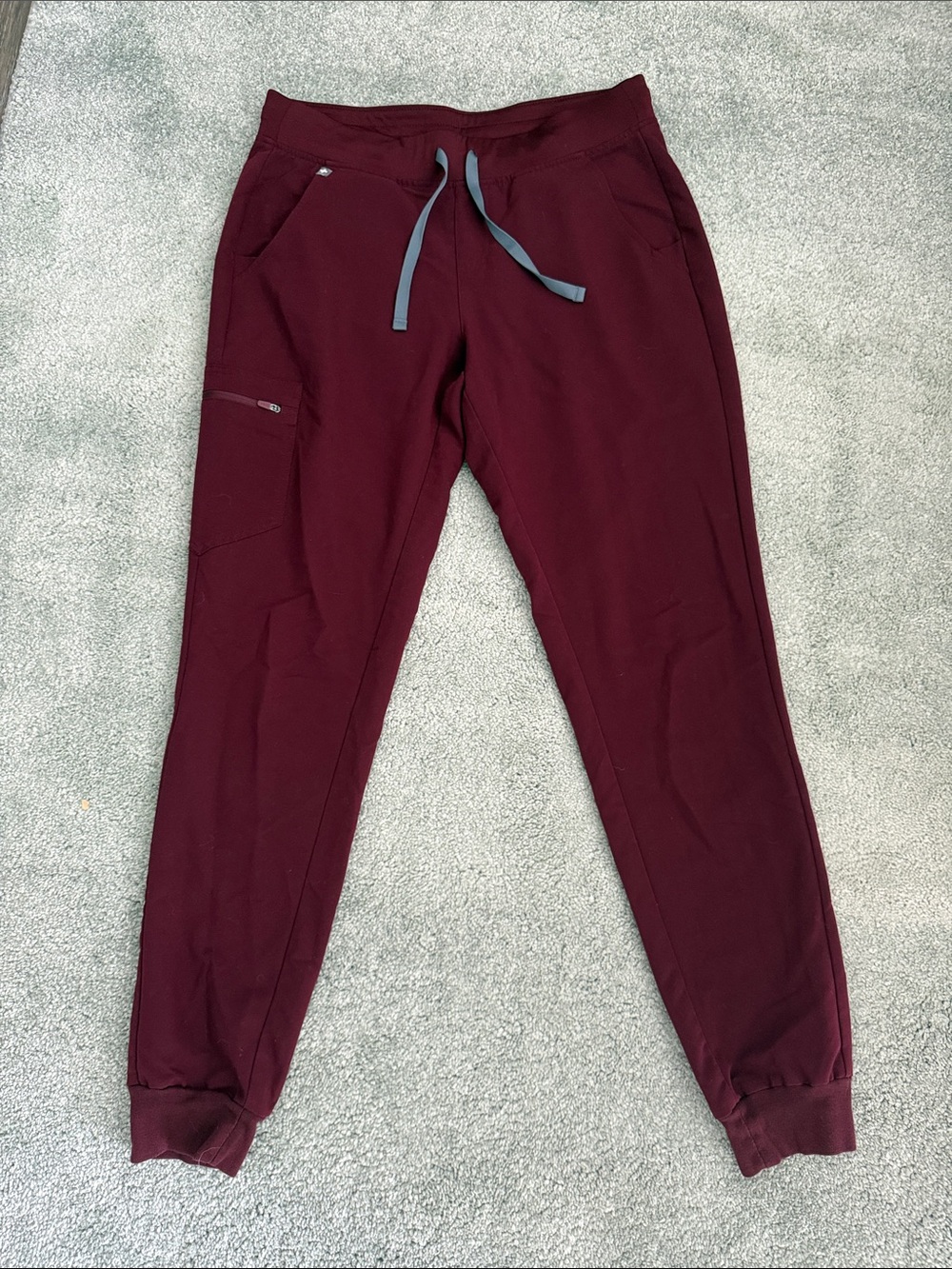 FIGS Women’s Zamora Jogger Burgundy